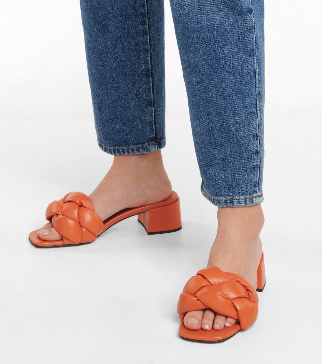 Плетеные кожаные сандалии с мягкой подкладкой Miu Miu, Papaya — фото 4
