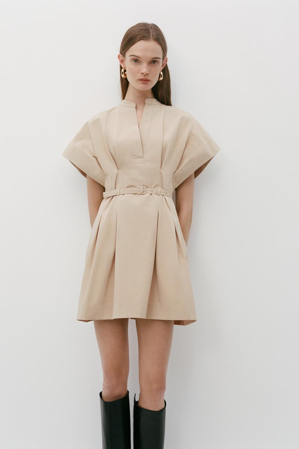 

Короткое платье с поясом ZARA, светлый кэмел
