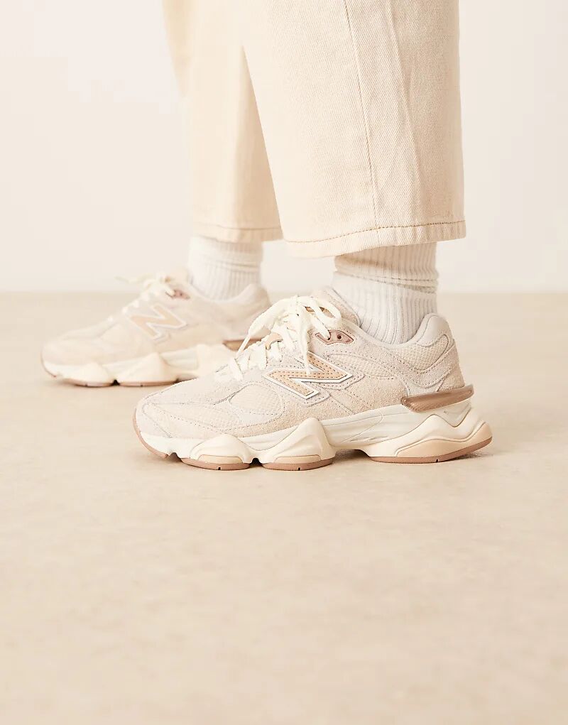 Кроссовки унисекс New Balance 9060 бежевого цвета
