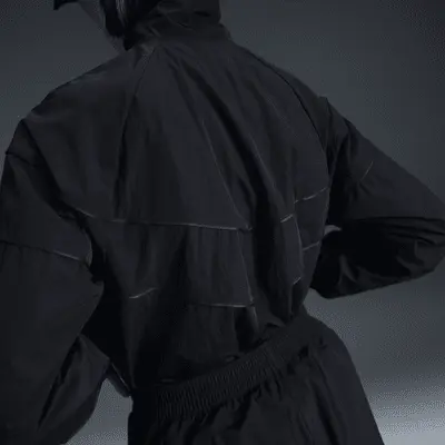 Куртка Nike Windrunner, черный/белый — фото 4