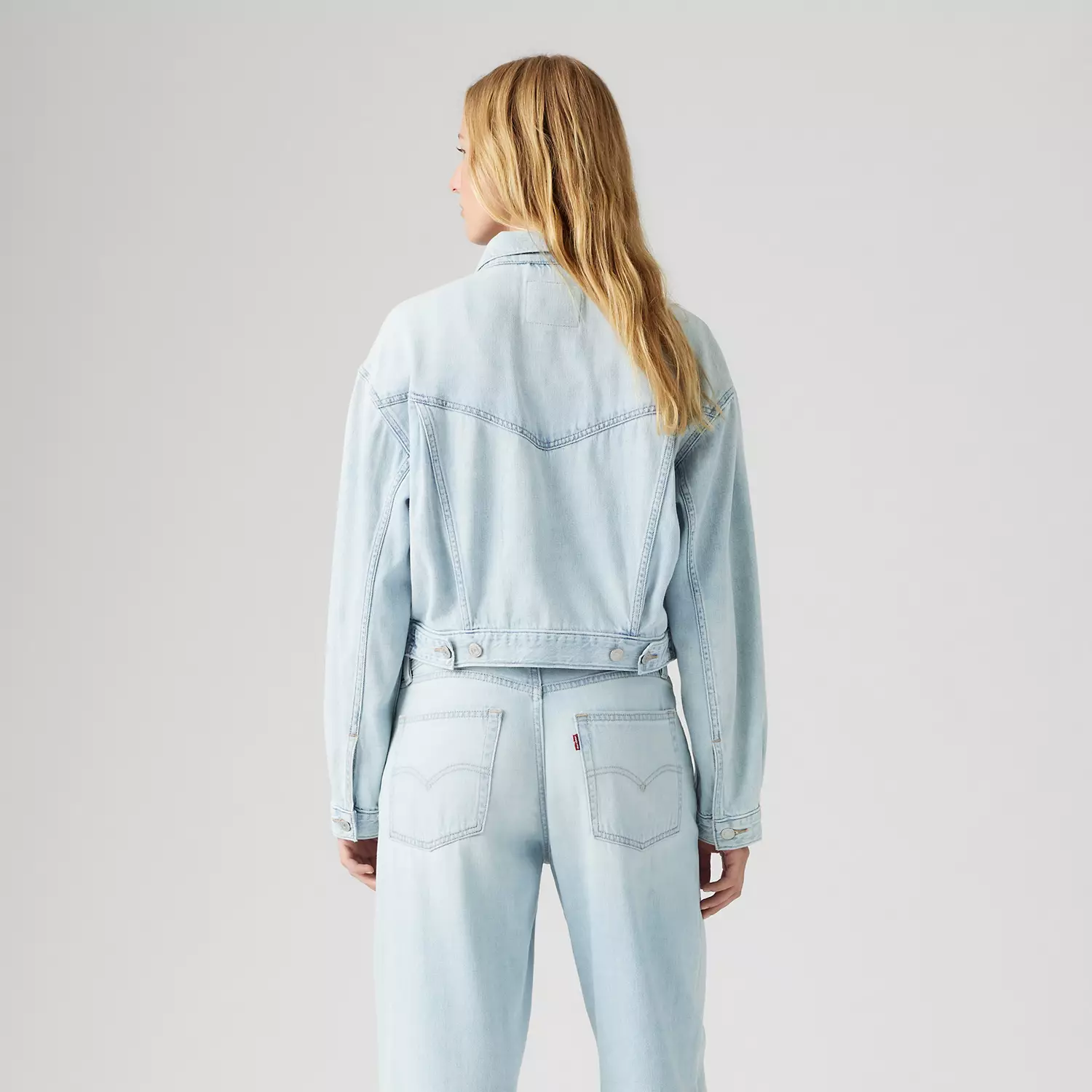 Укороченная куртка Trucker из льна и денима в стиле 90-х годов Levi's, цвет Luxury Trip Trucker - Light Wash — фото 3