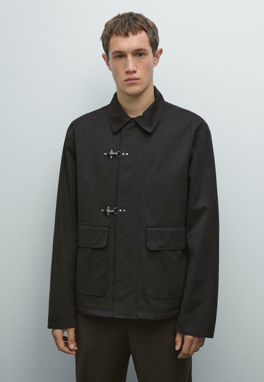 

Куртка Massimo Dutti WATER-REPELLENT TOGGLE, Black