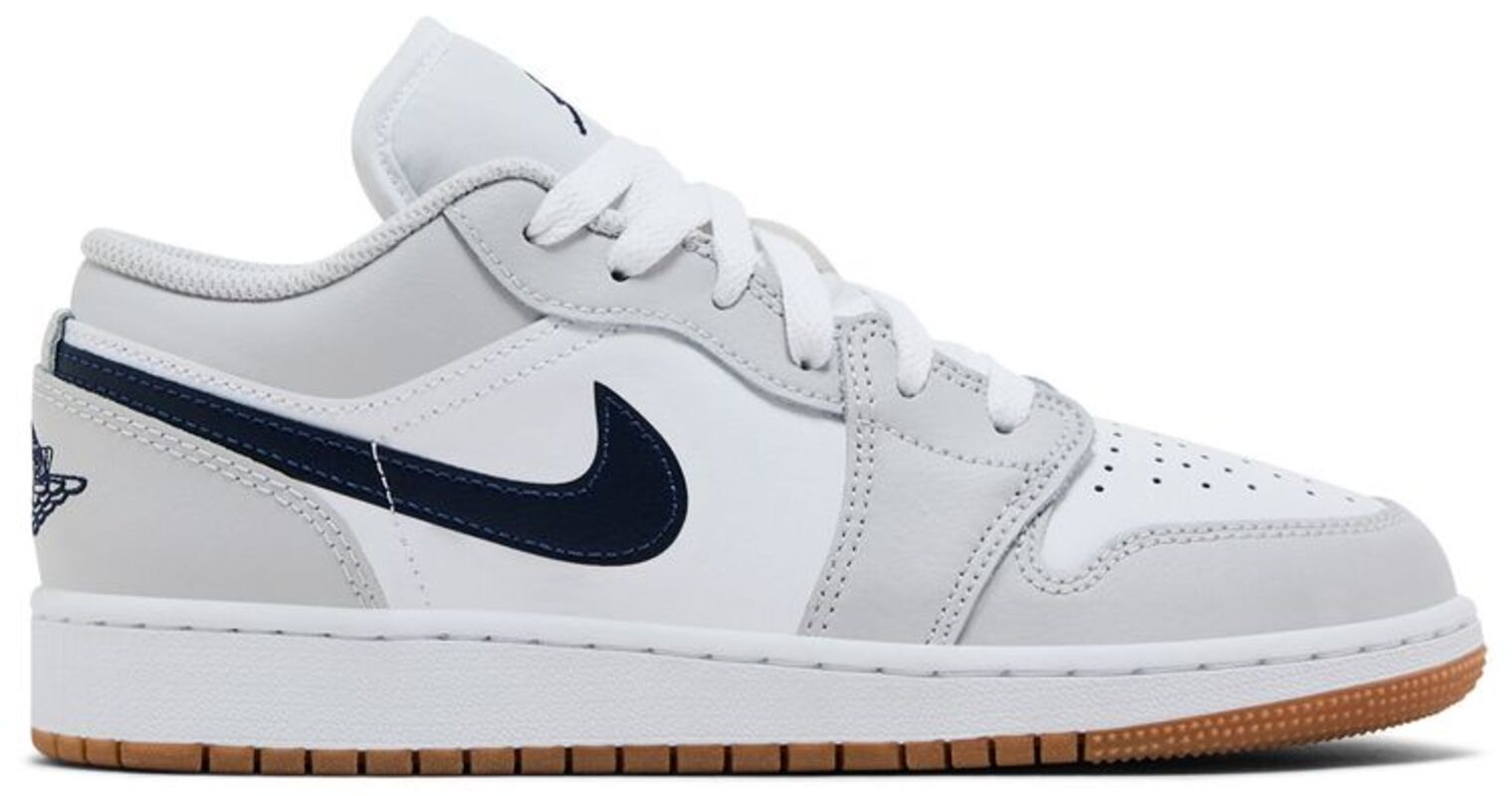 Женские кроссовки Jordan 1 Low White Neutral Grey Gum Midnight Navy