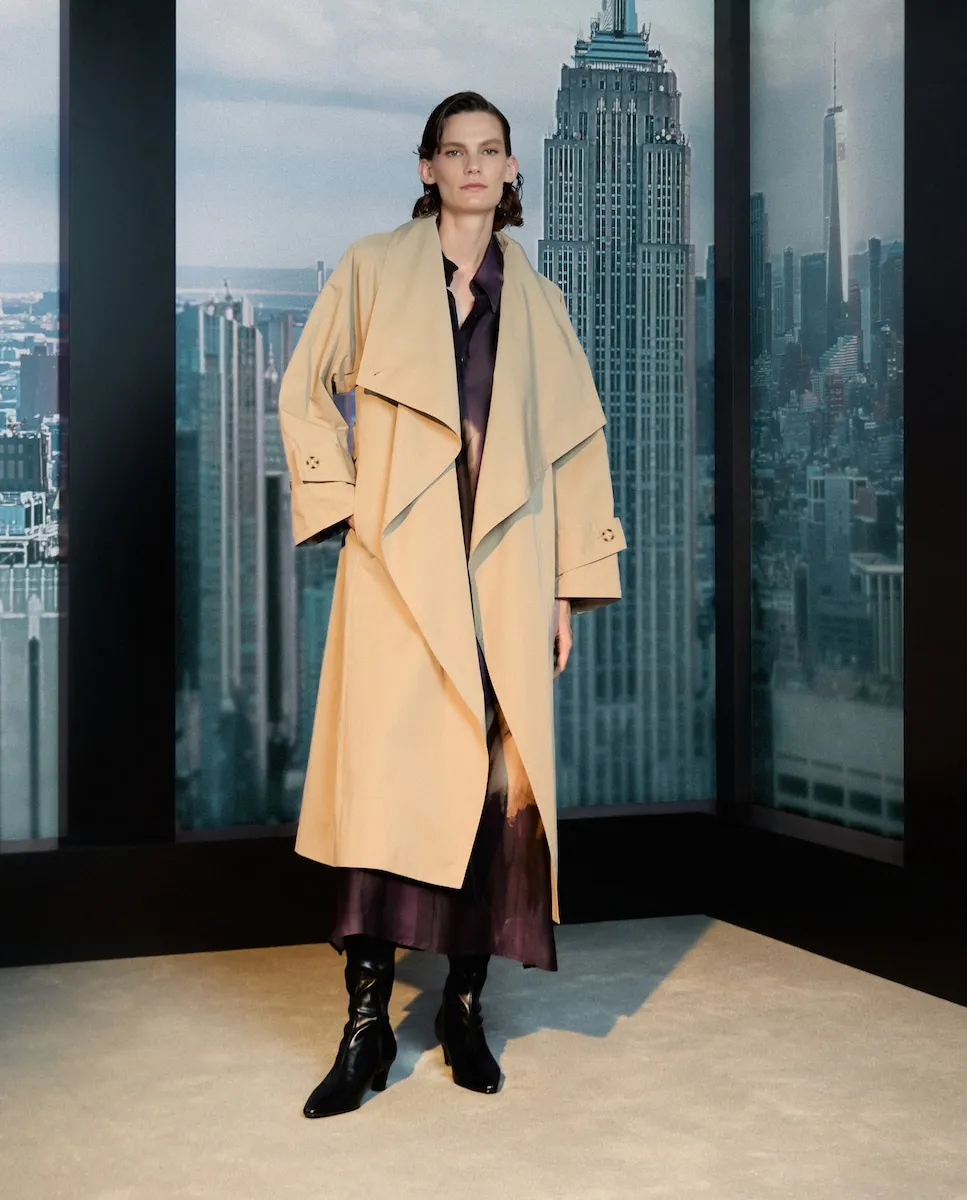 

Длинное однотонное женское плащ-пальто Woman Limited El Corte Inglés, светло-зеленый