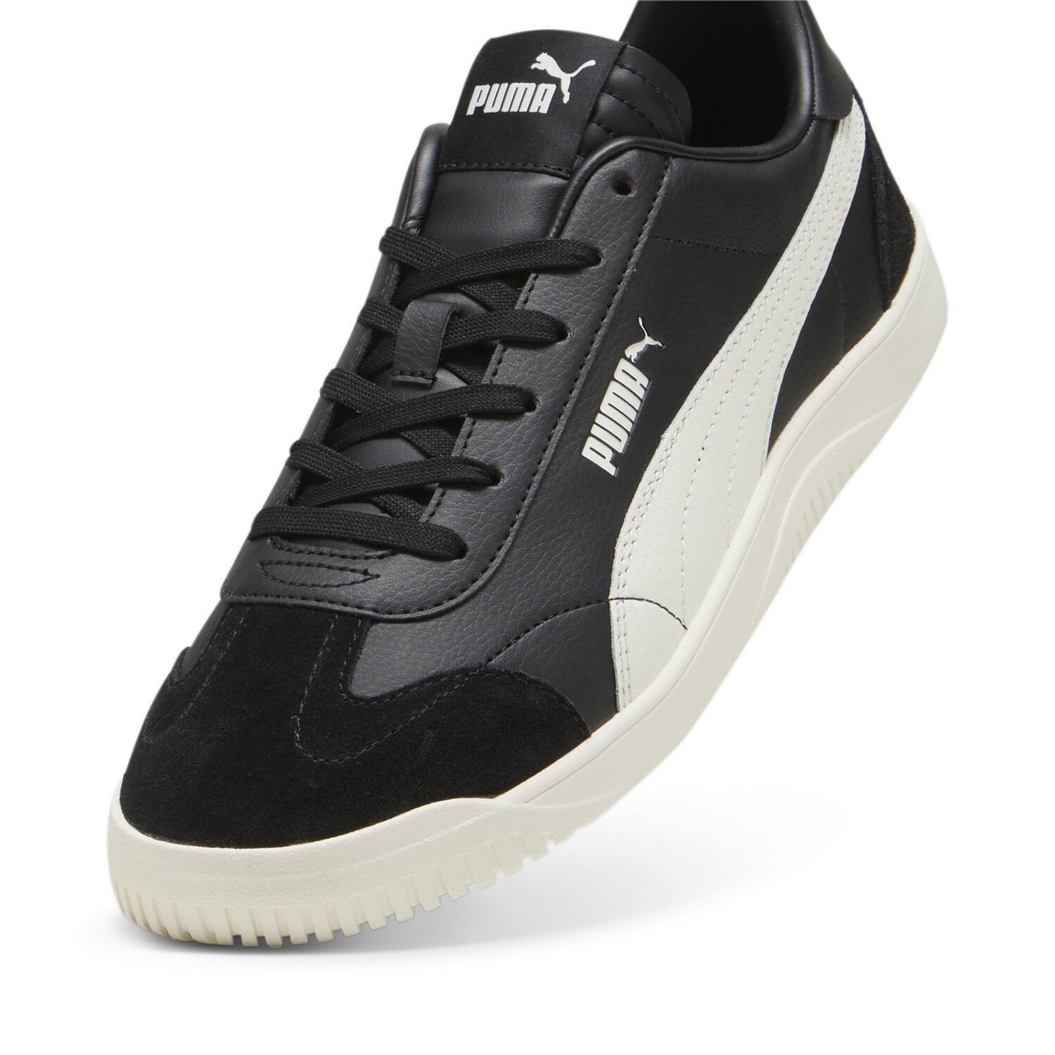 

Кроссовки PUMA Club 5v5, цвет Black/Warm White