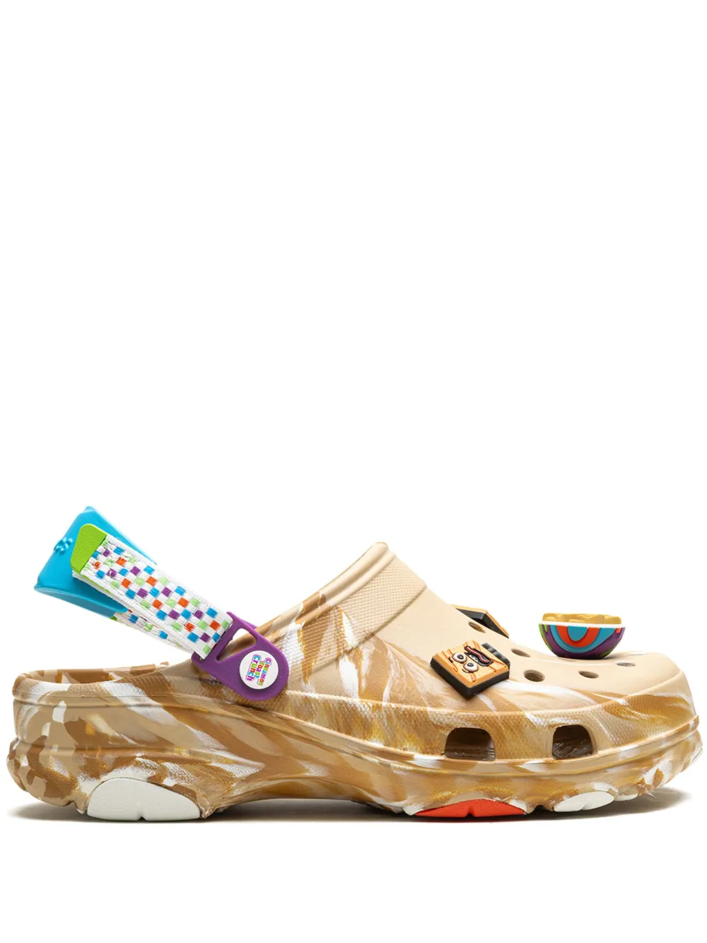 

Клоги Classic All-Terrain из коллаборации с Cinnamon Toast Crocs, коричневый