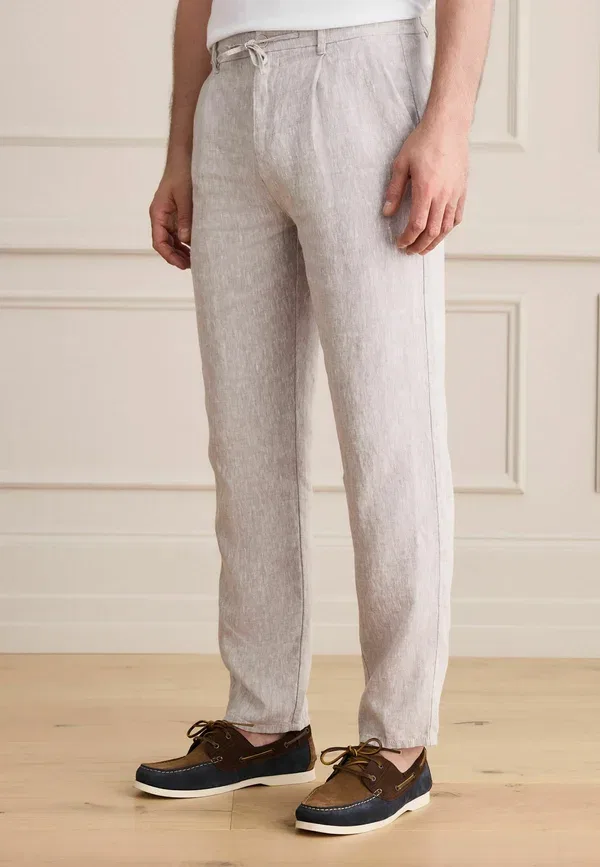 Брюки Next, Regular tapered fit signature 100% linen pleated chino trousers, светло-серый