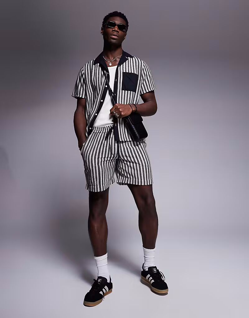 

Трикотажные пляжные шорты в полоску, черный цвет South Beach