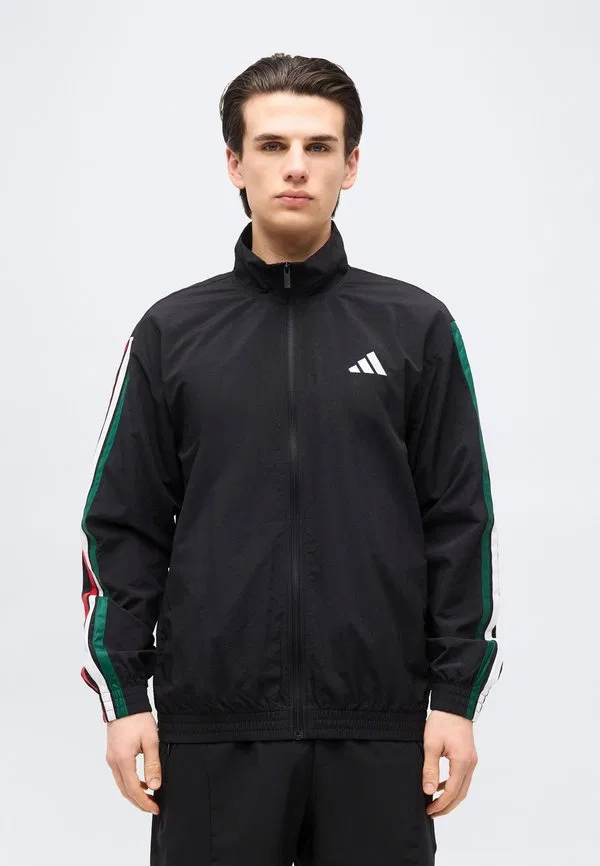 Спортивная куртка essentials с тремя полосками, тканая, тренировочная Adidas Sportswear, Black/Team Dark Green/White/Better Scarlet