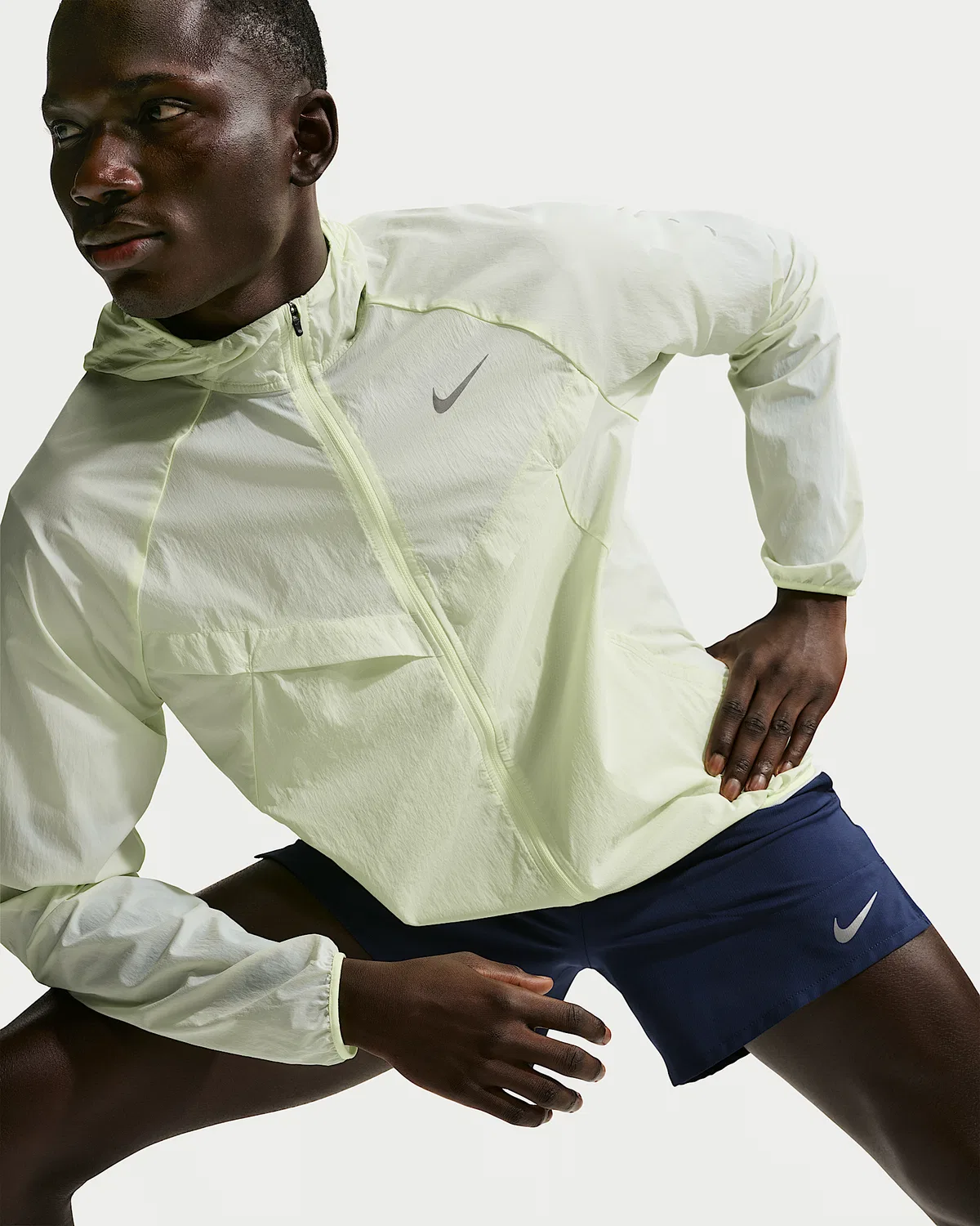 Мужская ветровка Nike Stride Repel UV для бега, Barely Volt/Barely Volt — фото 3