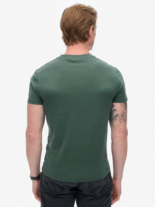 Незаменимая застиранная футболка с карманом Superdry, цвет Washed Forest Green — фото 2