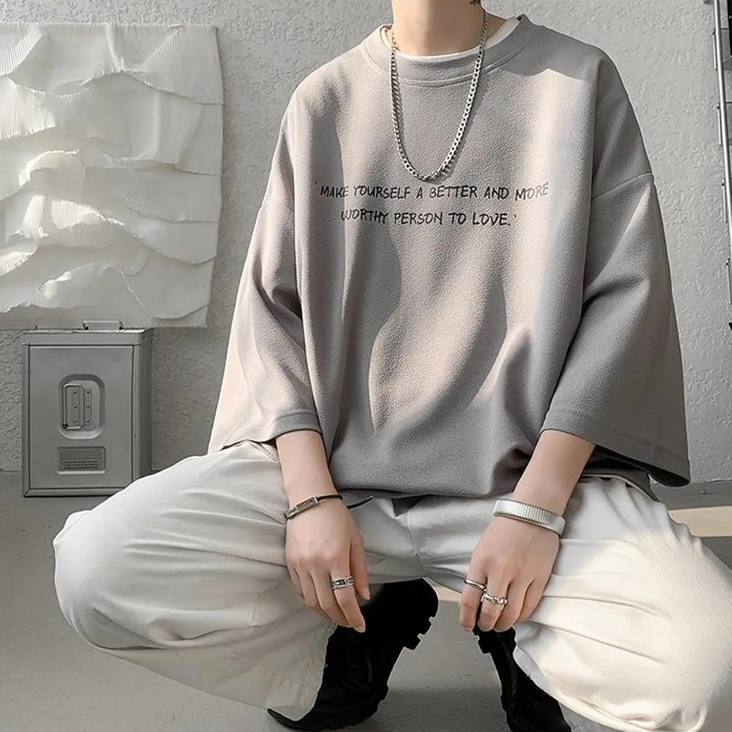 Стильная мужская футболка Relaxed Fit с круглым вырезом — фото 4