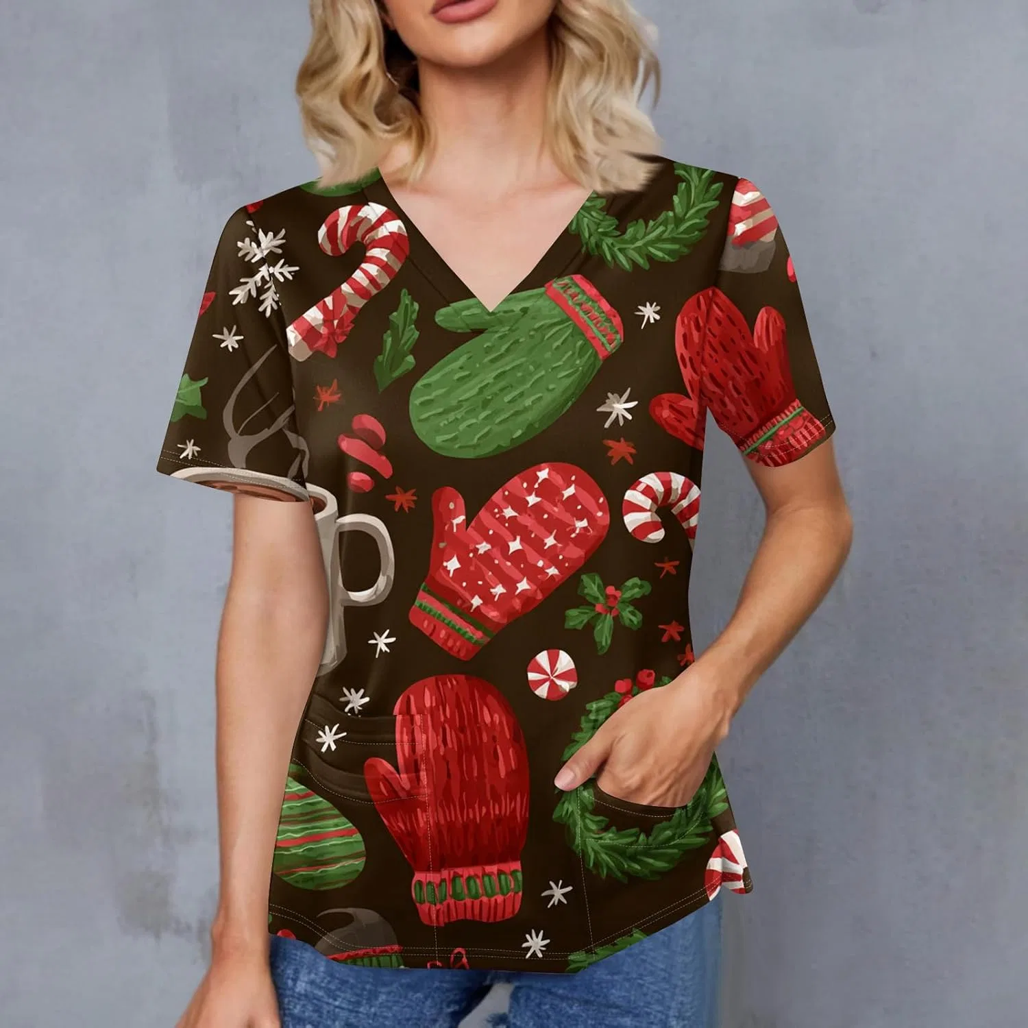 Медицинский топ с V-образным вырезом, с принтом, Christmas, короткий рукав, 2-brown — фото 2