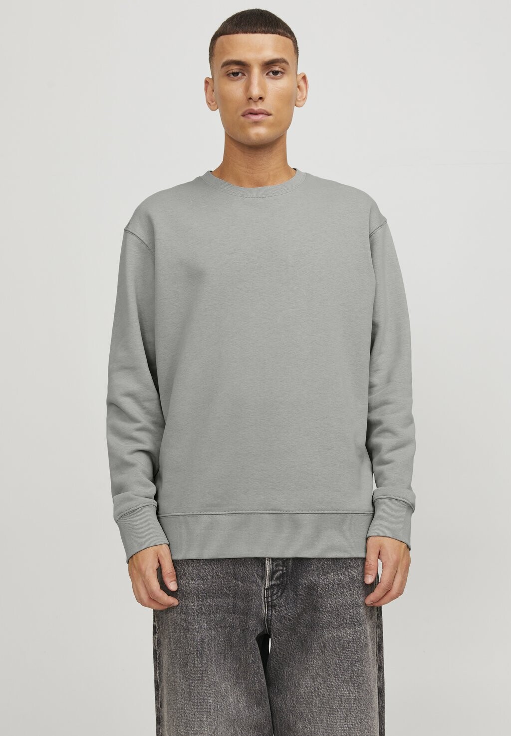 

Толстовка ESTAR BASIC CREW NECK Jack & Jones, насыщенный серый