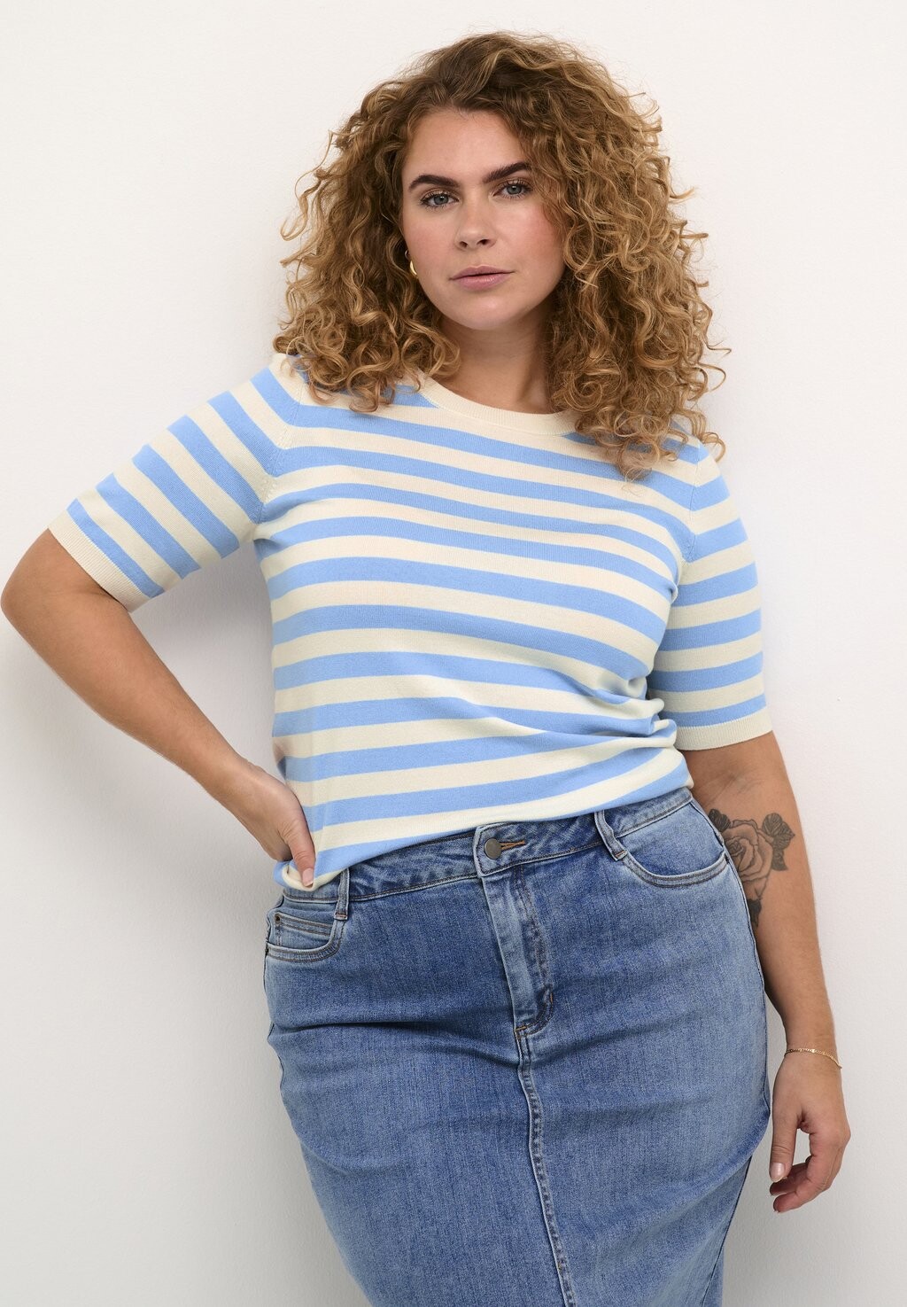 

Футболка с набивным рисунком MALIA WIDE STRIPE Kaffe Curve, синий