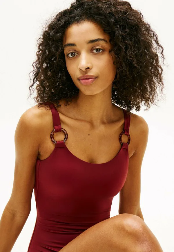 Купальник с вырезом на спине в форме черепаховой панцири Tommy Hilfiger, Liberty Red — фото 4