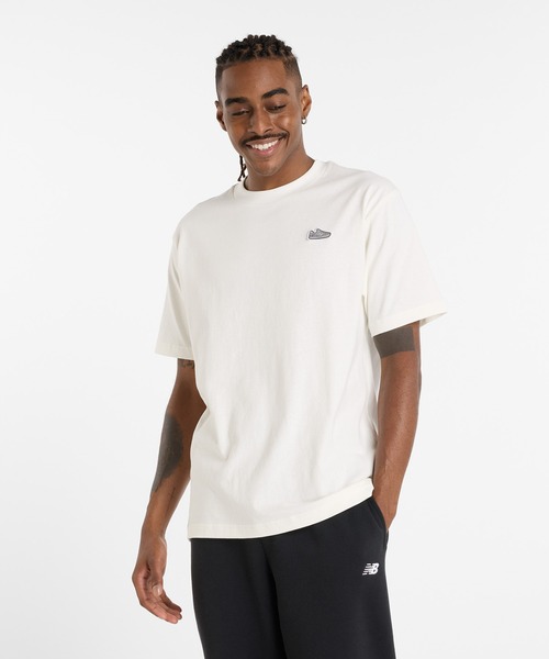 

Футболка с коротким рукавом, крой Athletics, бренд New Balance, цвет серый