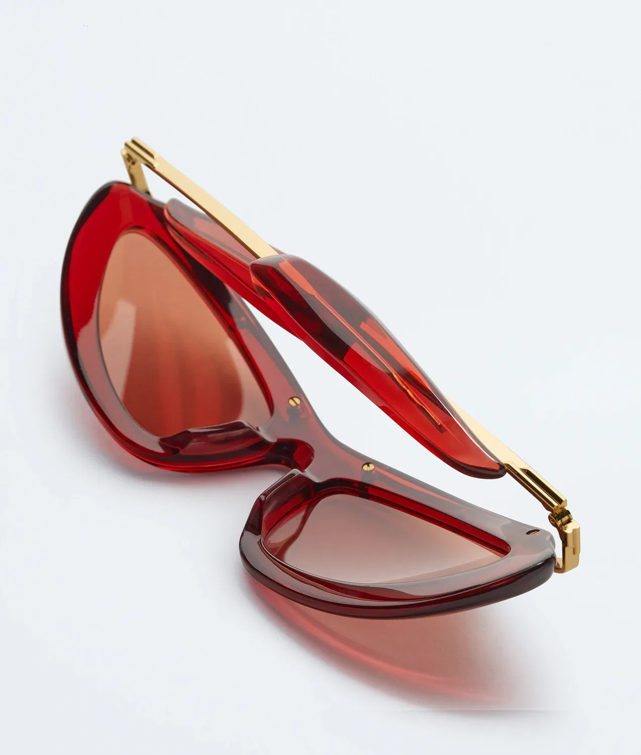 Солнцезащитные очки BOTTEGA VENETA Prisma Cat Eye, красный — фото 4