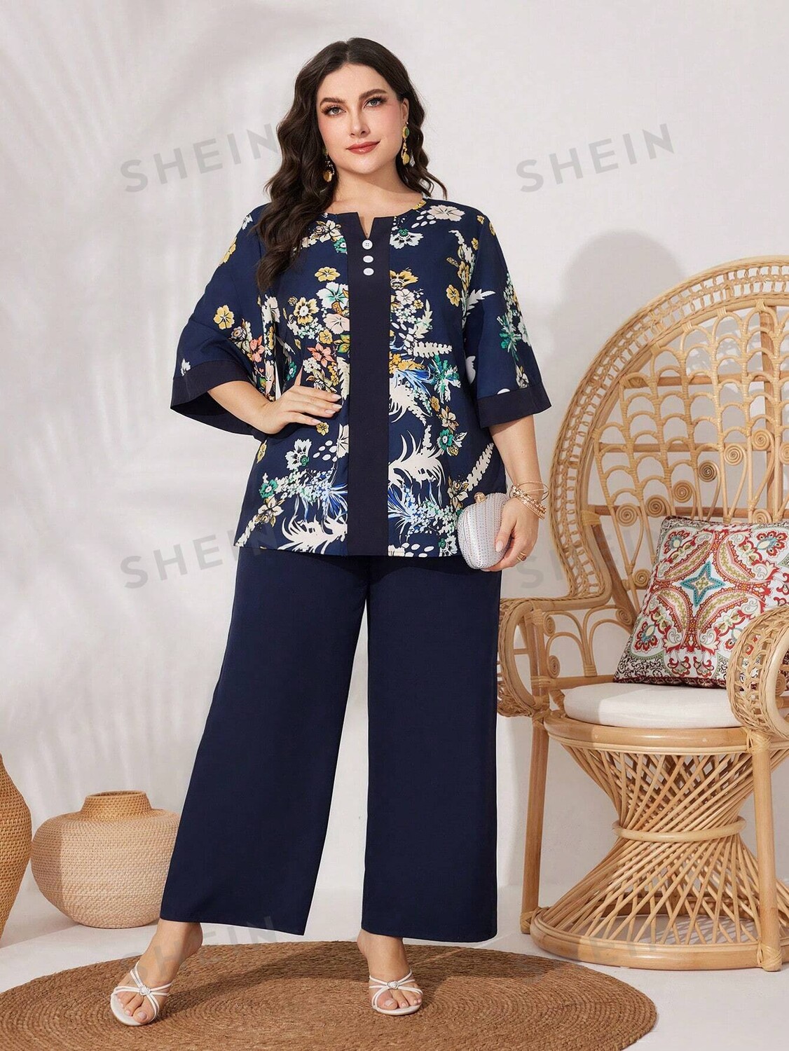 

Mulvari Женский комплект из топа и брюк с ботаническим принтом больших размеров Shein, мультиколор