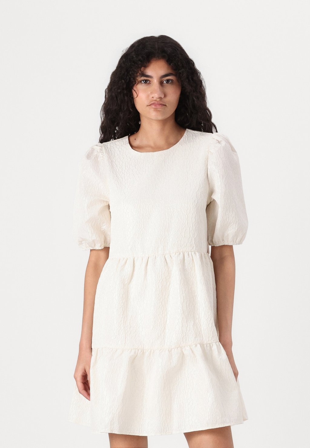 

Повседневное платье VMCLARA SHORT DRESS Vero Moda, кремовый