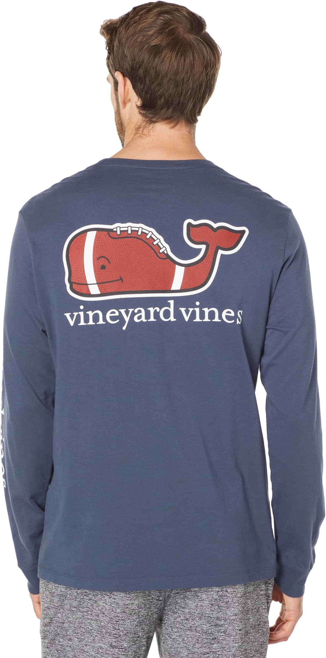 

Футболка Vineyard Vines Long Sleeve Football Whale Pocket Tee, цвет Blue Blazer