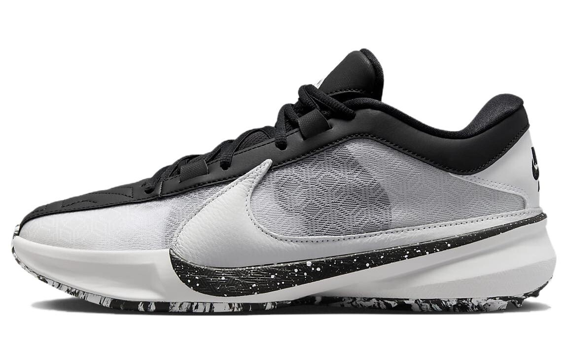 

Кроссовки Nike Freak 5, черный/белый