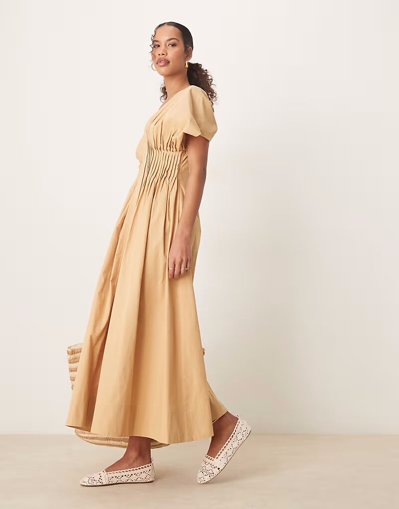 

Платье миди ASOS DESIGN с v-образным вырезом, короткими рукавами и узкими защипами в каменном цвете