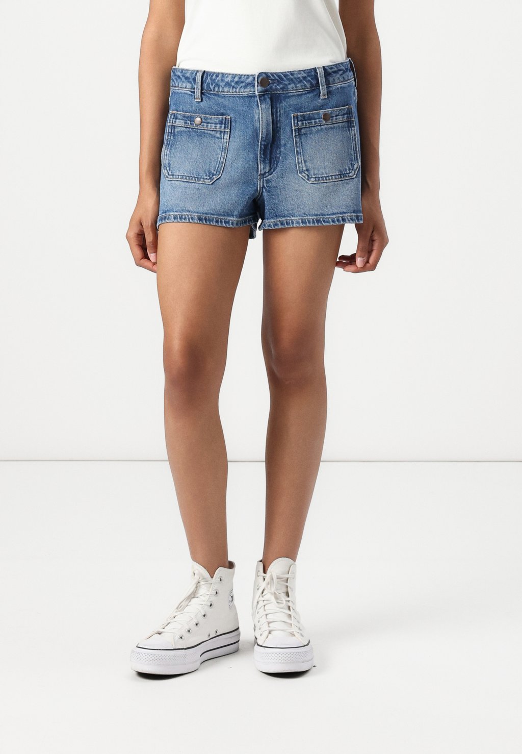 

Джинсовые шорты POCKET COWBOY Wrangler, цвет Moonlite Haze