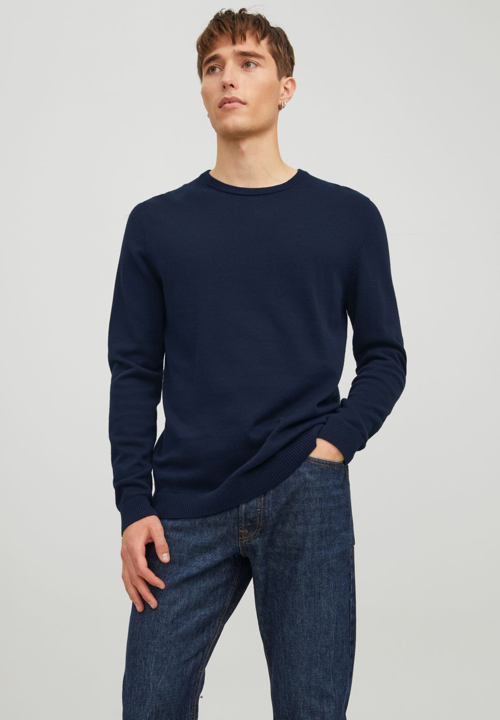 

Свитер EBASIC CREW NECK NOOS Jack & Jones, темно-синий пиджак