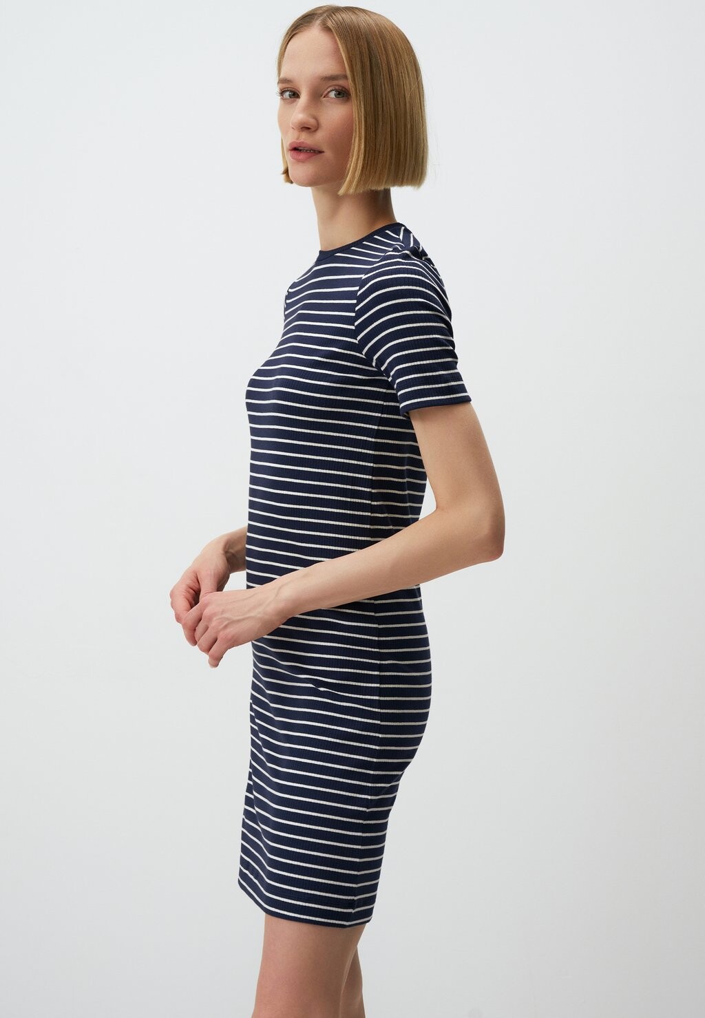 

Платье-джемпер SHORT SLEEVE CREW-NECK STRIPED MINI Jimmy Key, темно-синий