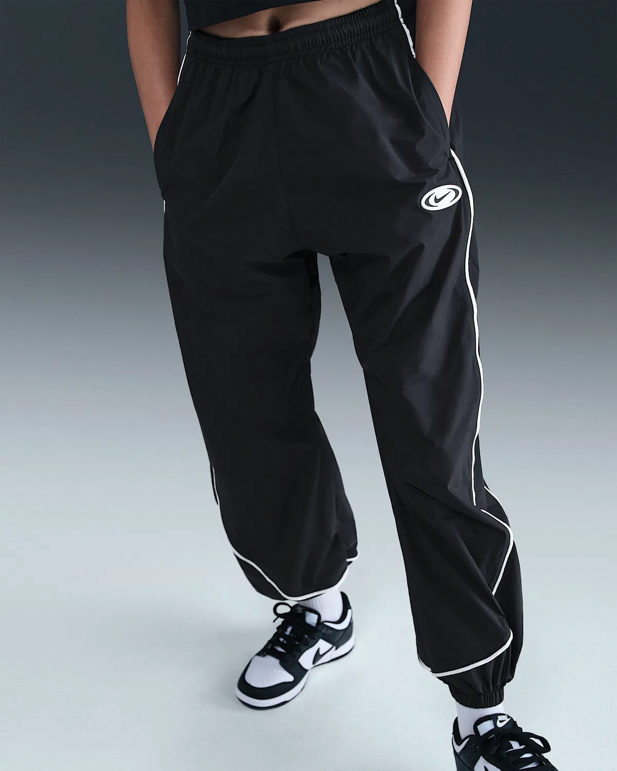 Детские спортивные штаны Nike Sportswear для девочек, Black/Black/White — фото 2