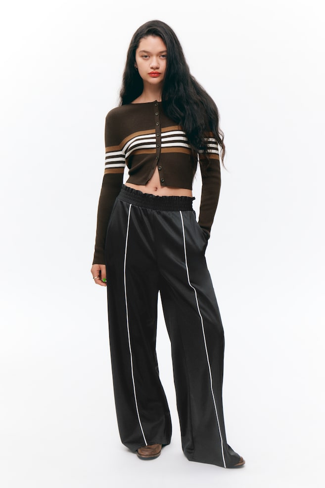 

Свободные широкие спортивные брюки Monki, черный