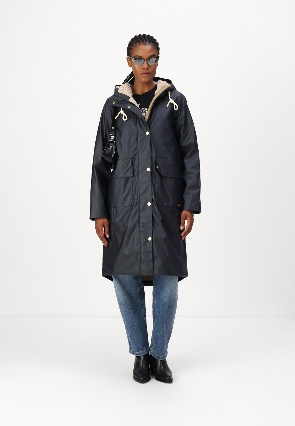

Водонепроницаемая куртка BETH SHOWERPROOF JACKET Barbour, темно-синий