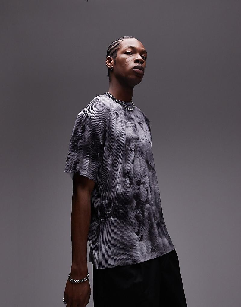 

Topman – Серая плиссированная футболка оверсайз с рисунком