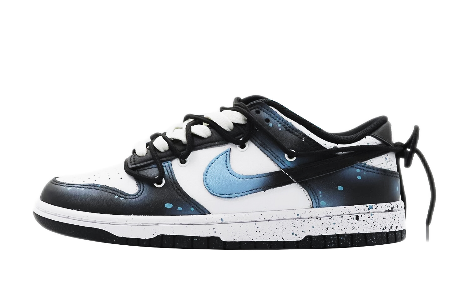 

Кроссовки Nike Dunk Skateboarding Shoes Unisex Low-top Black/white/blue, черный/белый