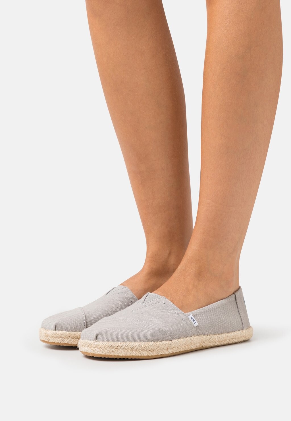 

Эспадрильи TOMS