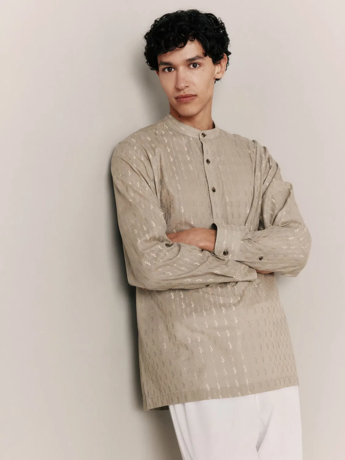 Рубашка на пуговицах стандартного кроя 'Kurta' Next, Beige — фото 3