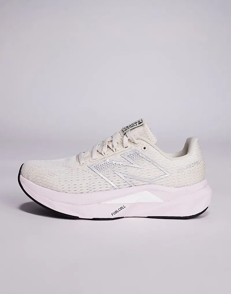 Кроссовки для бега New Balance Propel бежевого и розового цветов — фото 2