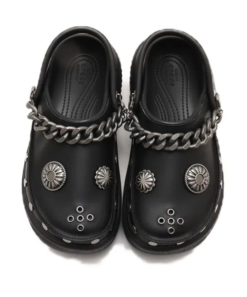 Унисекс сандалии Crocs Stomp Embellished Clog на платформе с бижутерией чёрные — фото 2