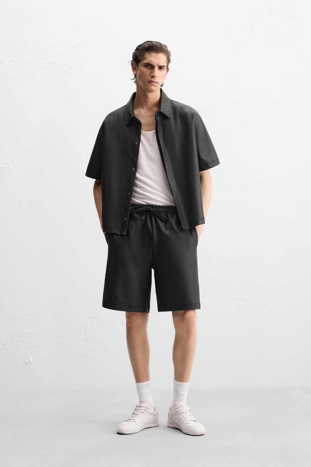 

Рубашка с восковым эффектом ZARA, черный