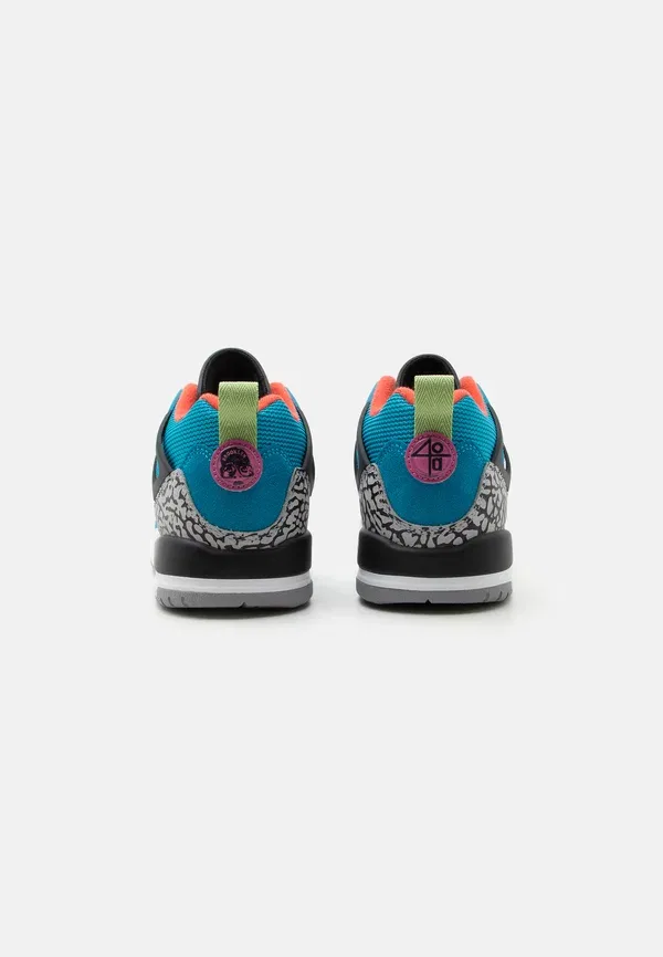 Кроссовки Spizike Jordan, neo turquoise/vivid green/light crimson/cosmic fuchsia/sky teal, бирюзово-зеленый с розово-фуксиевым и небесно-бирюзовым — фото 3