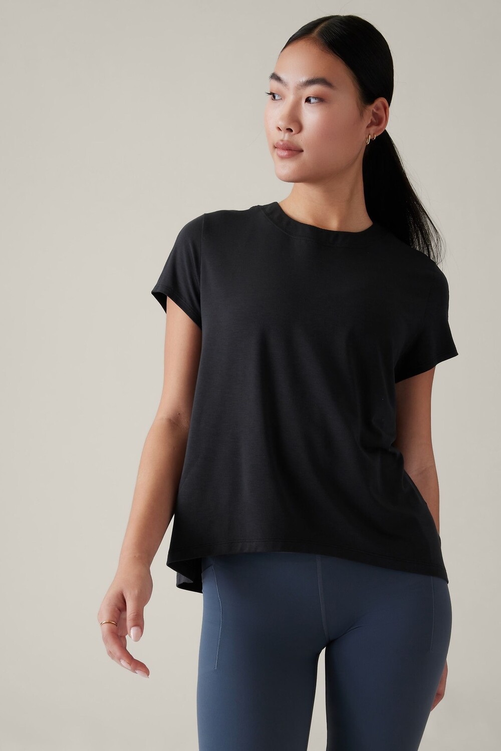 

Легкая футболка с короткими рукавами и круглым вырезом Athleta, черный