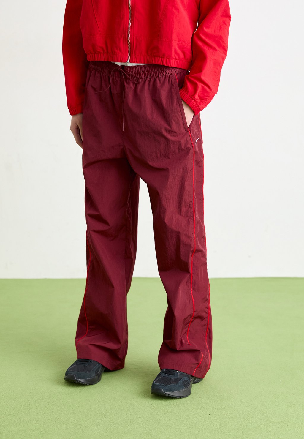 

Спортивные брюки PANT Nike Sportswear, темно-красный