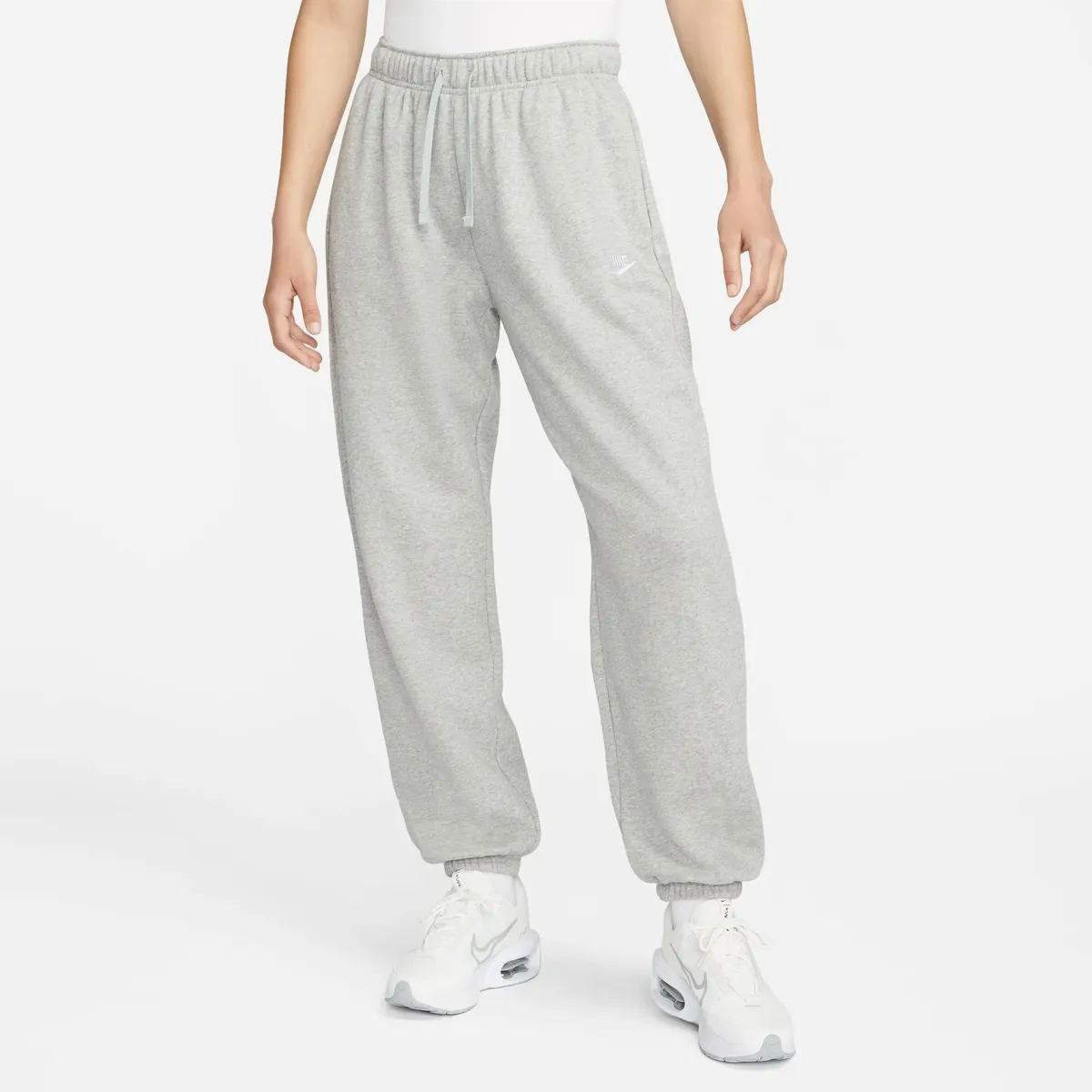 

Спортивные брюки Nike Sportswear "Club Fleece Women's Mid-Rise Pants", белый