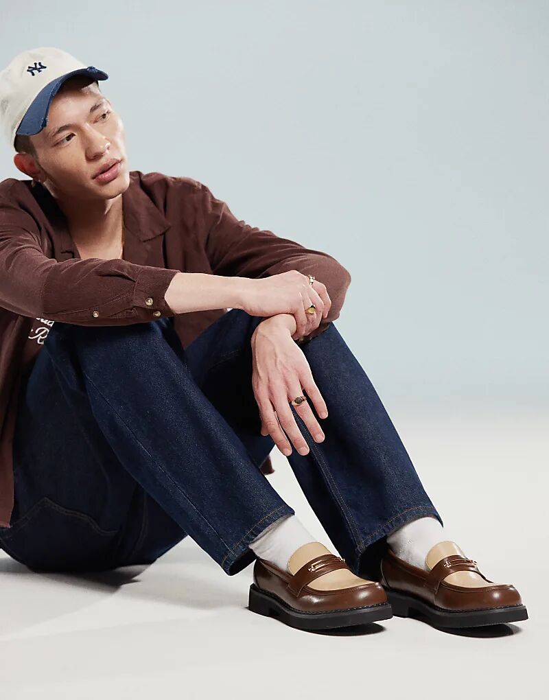 

Лоферы ASOS DESIGN коричневого и бежевого цветов с золотой фурнитурой