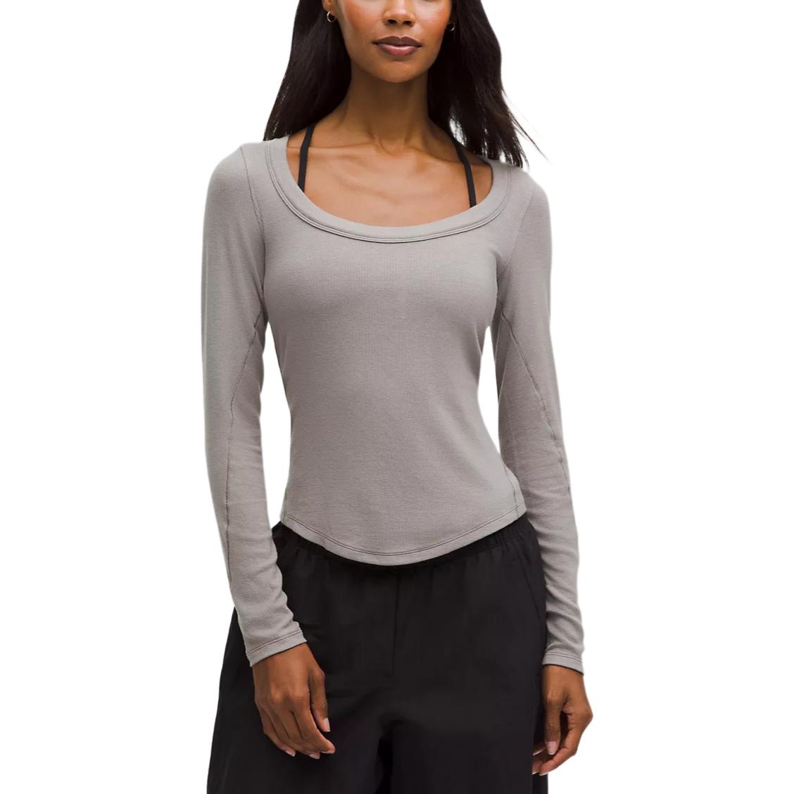 

Футболка Hold Tight женская Lululemon, warm umber серый/wshg