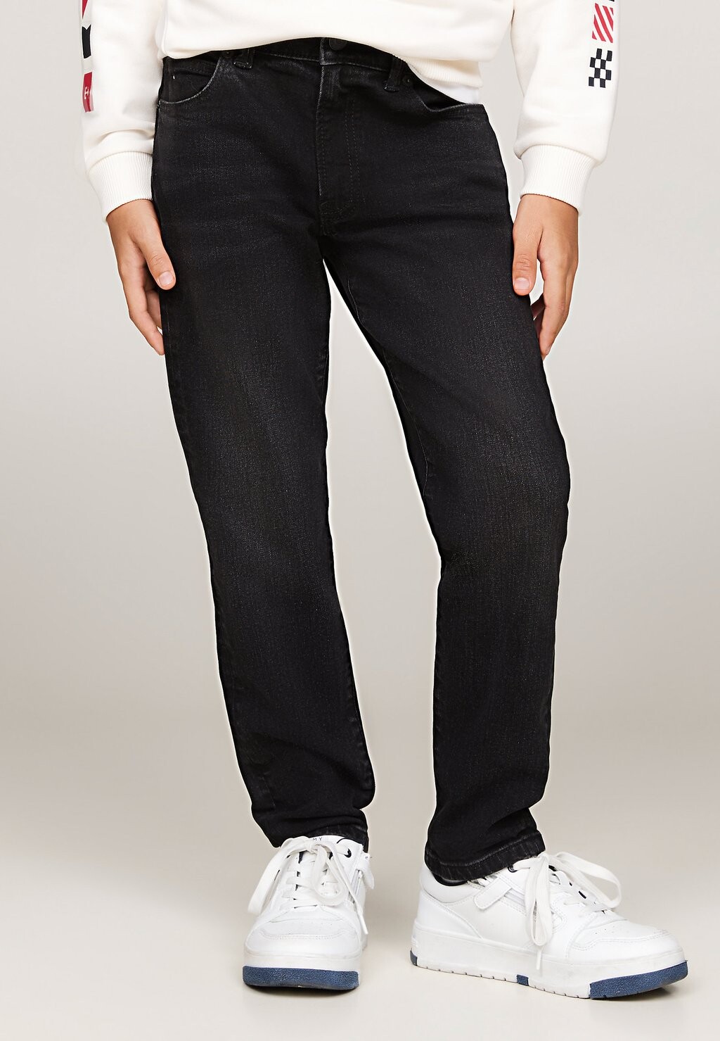 

Джинсы прямого кроя MODERN WASH Tommy Hilfiger, черный