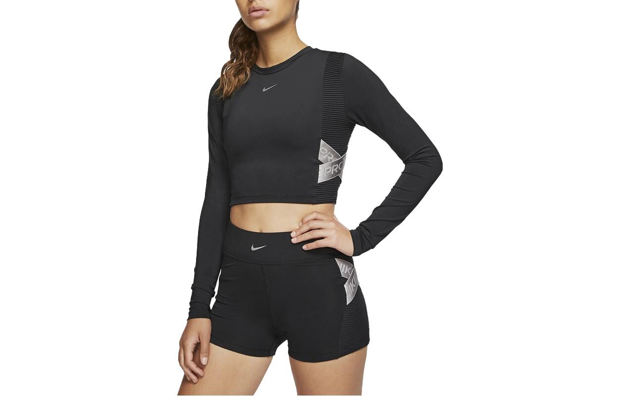 

Женская футболка Nike, цвет Black