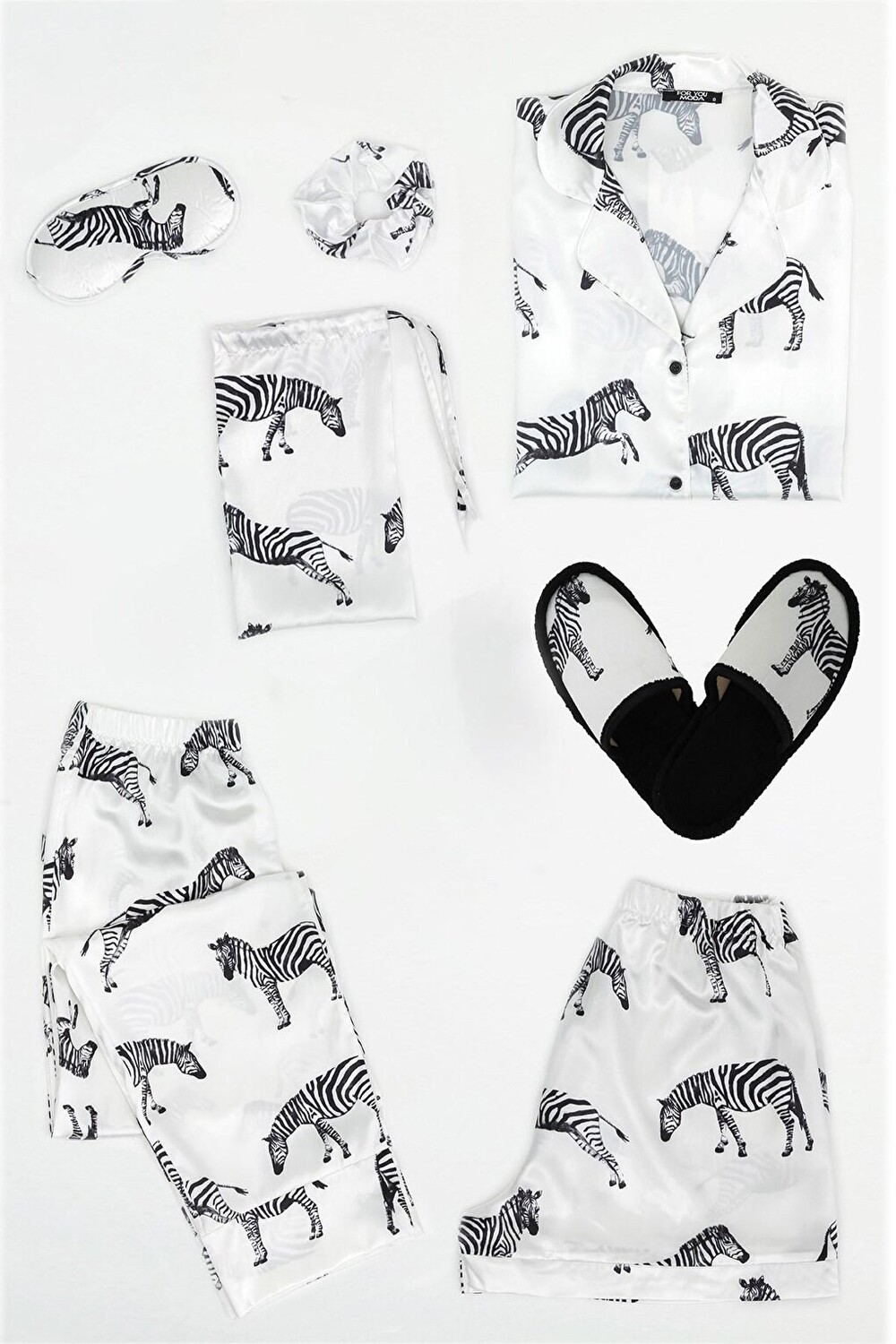 

Белый атласный пижамный комплект из 7 предметов с рисунком зебры FOR YOU MODA