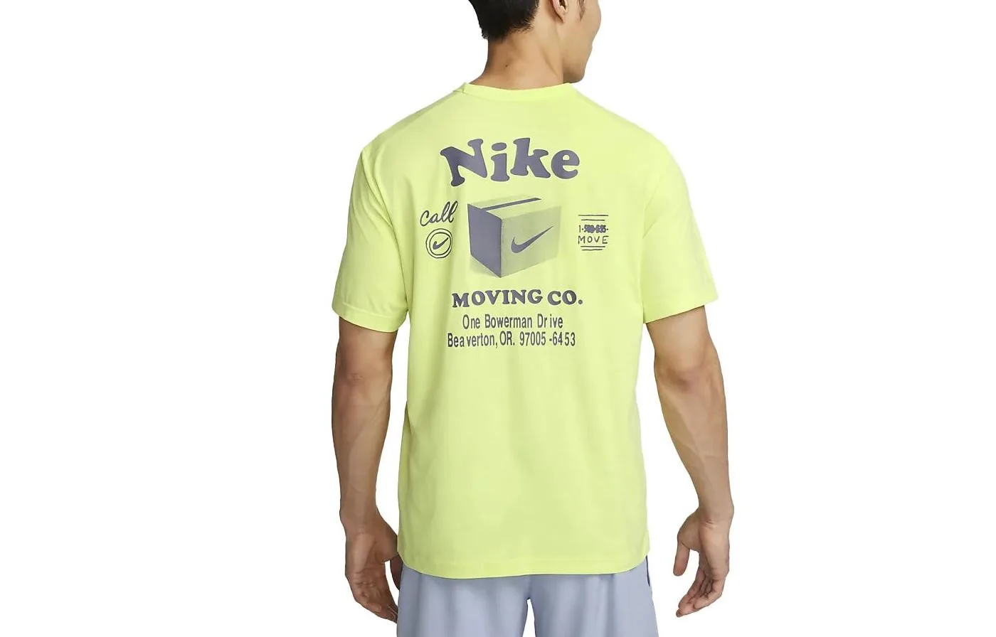 Футболка мужская светло-лимонная с круглым вырезом умеренно прямого кроя Nike, Light Lemon